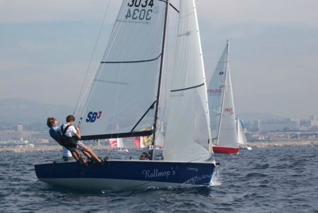  Escuela de vela para todos los niveles Marsella